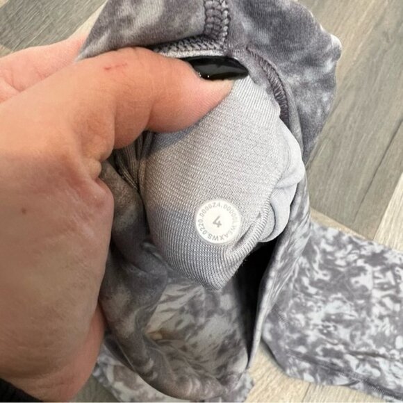 LULULEMON Align Crop - Picture 8 of 8